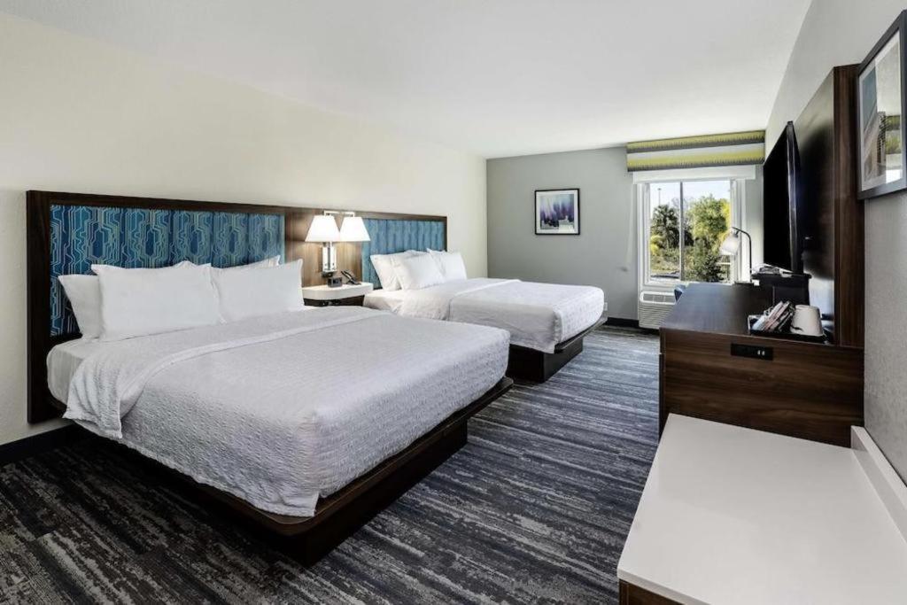 Holiday Inn Express Hotel & Suites Port Charlotte Exterior photo